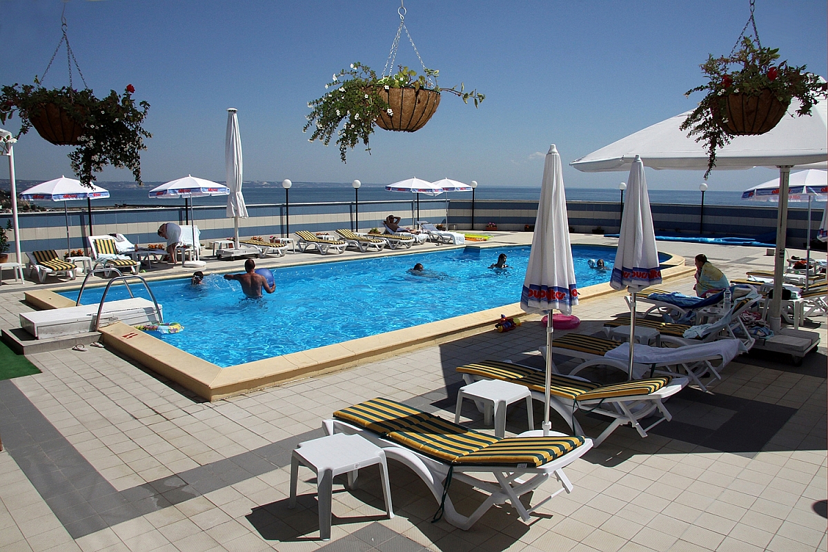 čierna mačička lesbains